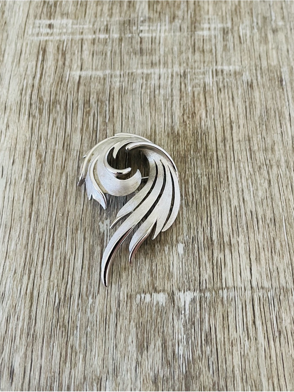 Vintage Trifari Silver Tone Feather Brooch Pin Signed Elegant Mid Century
